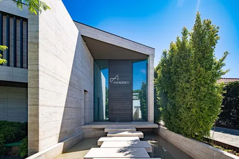 Design Villa ESTORIL, 2 Swimming pool indoor & outdoor, 5 bedrooms in Cascais available for sale For Super Rich