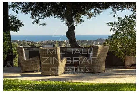 Bastide Villa Built 1920 hillside panoramic view of the sea and the Esterel mountains, 13 bedrooms in Mougins - French Riviera available for sale For Super Rich