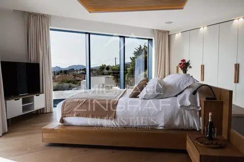 Contemporary Villa Heated infinity pool spa, jacuzzi, sauna, pizza oven and barbecue, 5 bedrooms in Mougins best rental For Super Rich