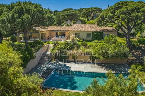 Provençal Villa Tranquility and Nature View Swimming pool, 4 bedrooms in Ramatuelle - French Riviera MZIST1630 for sale For Super Rich