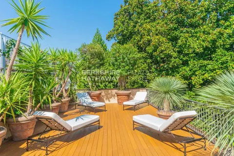 Century 19th Apartment Panoramic View, boathouse, terrace, 3 bedrooms in Como buy for sale For Super Rich