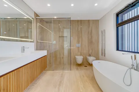 Minimalism Villa Swimming pool, 5 bedrooms in Cascais photo for sale For Super Rich
