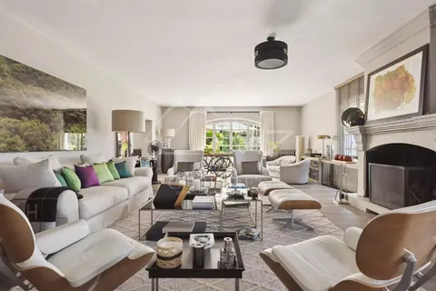 Elegant Villa views over the surrounding hills Swimming pool, pool house area, sauna, 8 bedrooms in Valbonne - French Riviera available for sale For Super Rich