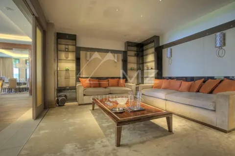 Luxury Villa Exceptional Californie 25 m swimming pool, Jacuzzi for 8 people, 8 bedrooms in Cannes price rental For Super Rich