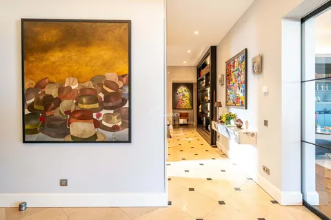 Modern Villa Sea View Swimming pool, 4 bedrooms in Estoril buy for sale For Super Rich