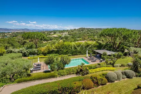 Contemporary  Villa heart of Saint-Tropez Peninsula between Pampelonne beaches and the village, 5 bedrooms in Ramatuelle 0 rental For Super Rich