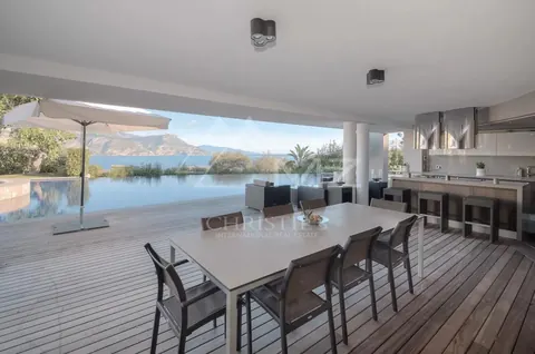 Luxury Villa overlooking the village and harbour pool with sea view, 8 bedrooms in Saint Jean Cap Ferrat 0 rental For Super Rich
