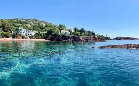 Luxury Villa Cap Roux Waterfront with 2 accesses to the sea between Cannes and Saint Raphaël, 5 bedrooms in Anthéor prix rental For Super Rich