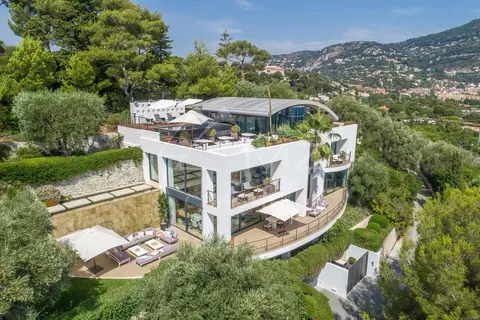 Luxury House Panoramic View hammam, jacuzzi, infinity pool, lift, roof terrace, 5 bedrooms in Saint Jean Cap Ferrat available rental For Super Rich