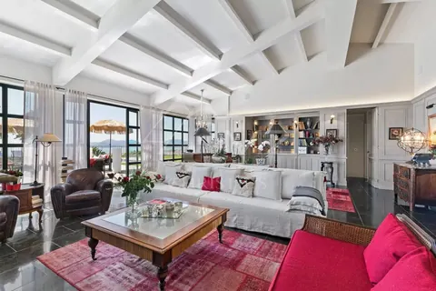 Premium Villa Secured domain Heated salted pool of 12x4m, 4 bedrooms in Cannes deal rental For Super Rich