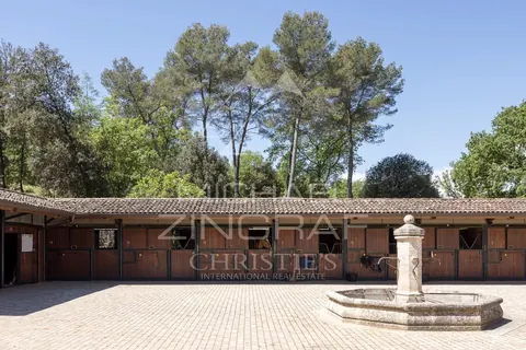 Country Ranch/Farm halfway between Cannes and Monaco haven of peace, 7 bedrooms in Roquefort-les-Pins best for sale For Super Rich