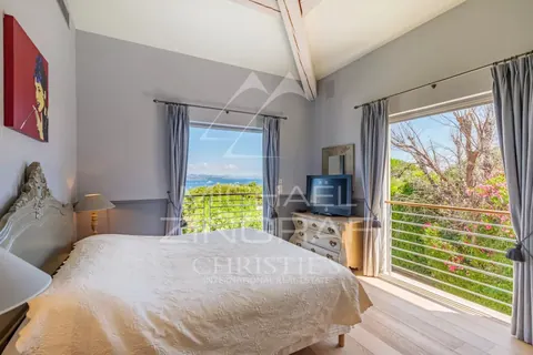 Premium Villa Top of the hill overlooking the bay of Saint-Tropez heated pool, jacuzzi, 6 bedrooms in Gassin vacation rental For Super Rich