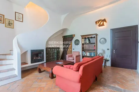 Luxury Villa La Filanda, breathtaking lakefront, pool and pier, 5 bedrooms in Brienno - Lake Como top for sale For Super Rich