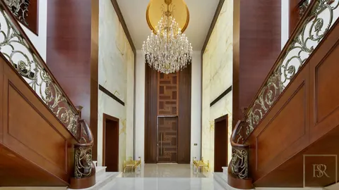 Luxury House Golf View private home elevator, 7 bedrooms in Emirates Hills - Dubai buy for sale For Super Rich