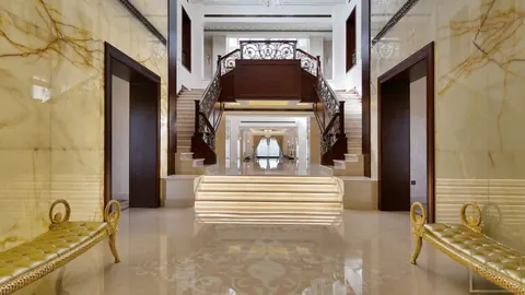 Luxury House Golf View private home elevator, 7 bedrooms in Emirates Hills - Dubai top for sale For Super Rich
