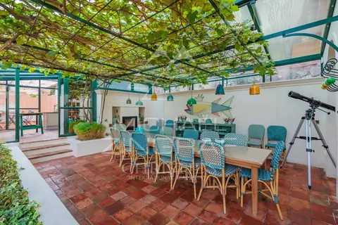 Country Villa Unique waterfront 5mn walk from the town centre, 10 bedrooms in Saint Tropez available rental For Super Rich