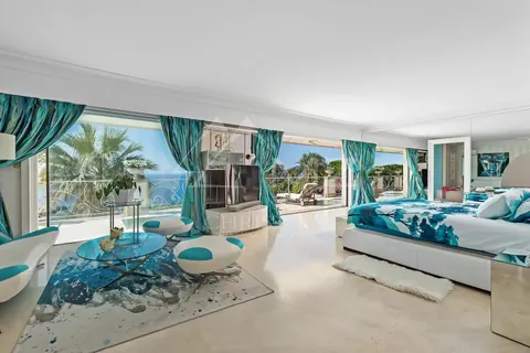 Premium Villa 30 meters infinity pool unique sea view, 4 bedrooms in Cannes Classified ads rental For Super Rich
