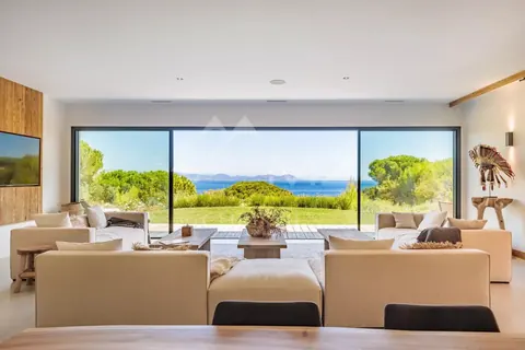 Modern Villa breathtaking sea view and direct access to the coastal path 16m swimming pool, 7 bedrooms in Saint Tropez search rental For Super Rich