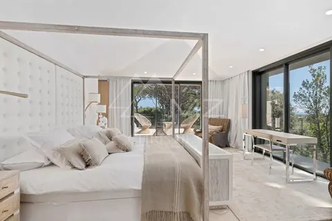 contemporary Villa Exceptional views of Pampelonne bay and vineyards Ideally located, 6 bedrooms in Ramatuelle - French Riviera best rental For Super Rich