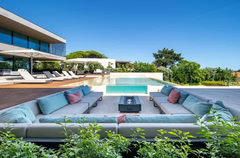 Design Villa ESTORIL, 2 Swimming pool indoor & outdoor, 5 bedrooms in Cascais property for sale For Super Rich