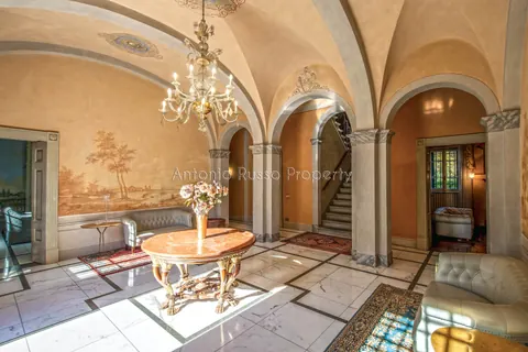 Elegant Villa Panoramic View Vineyards view, 15 bedrooms in Firenze Toscana buy for sale For Super Rich