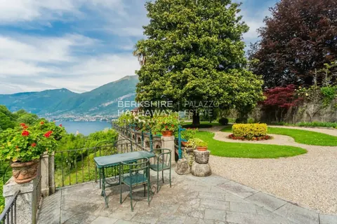Historic Estate Villa Panoramic View, 8 bedrooms in Bellagio - lake Como luxury for sale For Super Rich