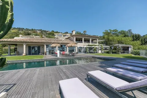 Premium Villa Secured domain Heated salted pool of 12x4m, 4 bedrooms in Cannes available rental For Super Rich