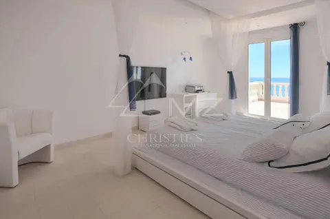 Premium Villa Sea View Super Cannes minutes from the Croisette, 8 bedrooms in Vallauris ads rental For Super Rich
