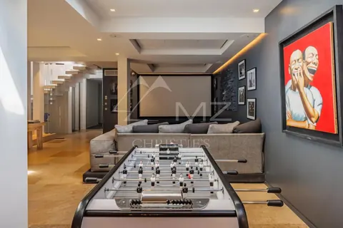 Premium Villa Near Village very large heated swimming pool, 9 bedrooms in Saint Tropez Classified ads rental For Super Rich