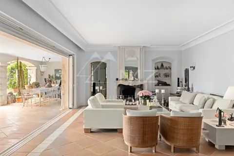 Premium Villa Breathtaking panoramic sea view over the sea ​​and the Glaïeuls  swimming pool, pool house bowling, 8 bedrooms in Cannes - French Riviera property for sale For Super Rich