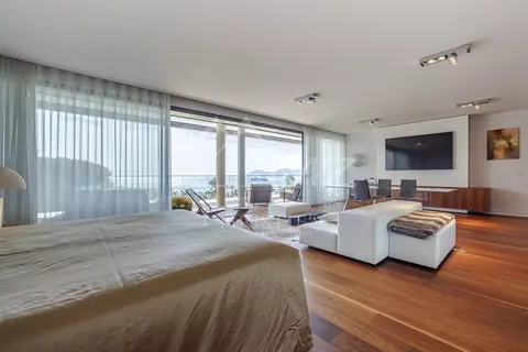 High-end Villa heated swimming pool, Synthetic tennis landscaped park, 7 bedrooms in Cannes - French Riviera Classified ads rental For Super Rich