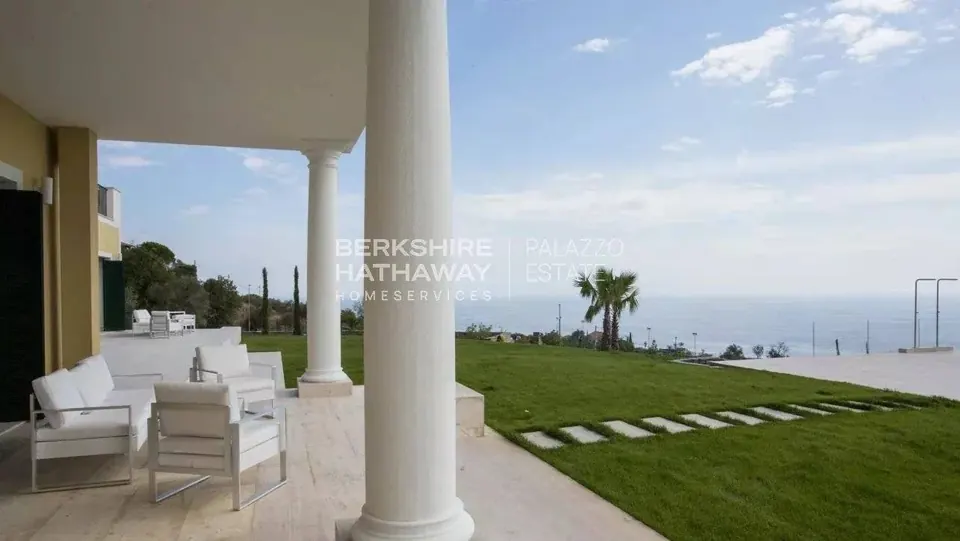 Luxury Villa Seafront, breathtaking sea view Infinity pool, 7 bedrooms in Sanremo for sale For Super Rich Luxury Villa Seafront, breathtaking sea view Infinity pool, 7 bedrooms in Sanremo for sale For Super Rich