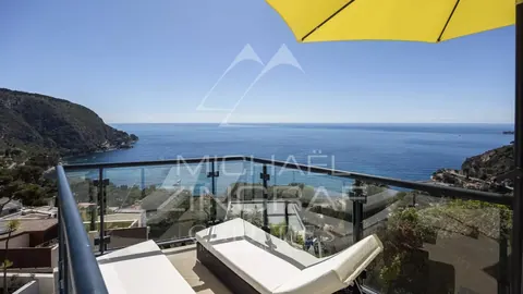 Contemporary Villa overflow swimming pool sea view between Monaco and Saint-Jean Cap Ferrat, 4 bedrooms in Eze best rental For Super Rich