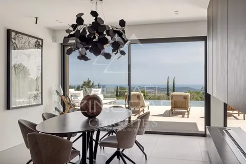 Contemporary Villa Panoramic sea and hills views infinity pool, 5 bedrooms in Chateauneuf Grasse top rental For Super Rich