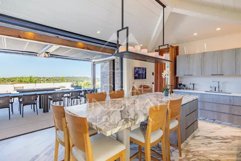 Design Villa Infinity pool, outdoor bar, petanque, hammam, fitness Near Beaches, 6 bedrooms in Saint Tropez best rental For Super Rich