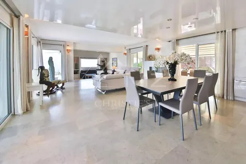 High-end Villa incredible views of the sea and the Gulf of Saint Tropez infinity pool with jets, 6 bedrooms in Gassin best rental For Super Rich