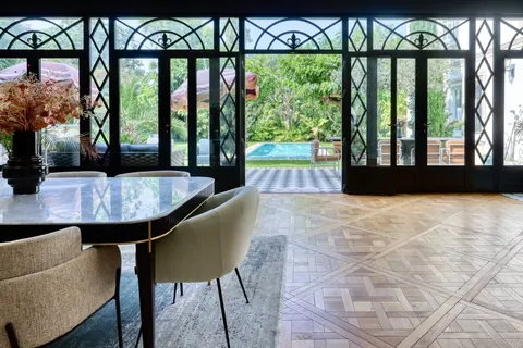 Bourgeois House Sea View walking distance from beach and port, 9 bedrooms in Sanary sur Mer search for sale For Super Rich Bourgeois House Sea View walking distance from beach and port, 9 bedrooms in Sanary sur Mer search for sale For Super Rich
