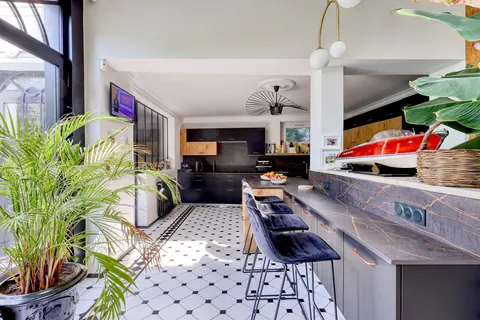 Bourgeois House Sea View walking distance from beach and port, 9 bedrooms in Sanary sur Mer price for sale For Super Rich Bourgeois House Sea View walking distance from beach and port, 9 bedrooms in Sanary sur Mer price for sale For Super Rich