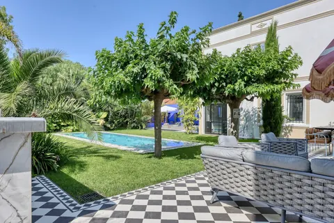 Bourgeois House Sea View walking distance from beach and port, 9 bedrooms in Sanary sur Mer New for sale For Super Rich Bourgeois House Sea View walking distance from beach and port, 9 bedrooms in Sanary sur Mer New for sale For Super Rich