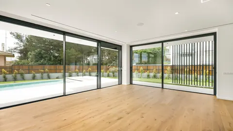 Contemporary Villa swimming pool, garden near Quinta da Marinha, Guincho Beach, 6 bedrooms in Cascais property for sale For Super Rich