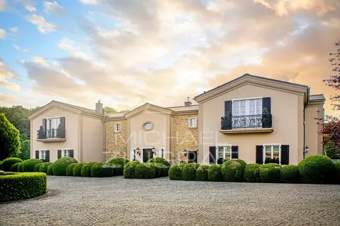 Country Ranch/Farm Land of Horses-Gestüt Peterhof wellness center, +10 bedrooms in Perl price for sale For Super Rich Country Ranch/Farm Land of Horses-Gestüt Peterhof wellness center, +10 bedrooms in Perl price for sale For Super Rich