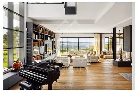 Architectural Villa Breathtaking panoramic views, hills and sunsets Tennis court, 7 bedrooms in Mougins - French Riviera price for sale For Super Rich