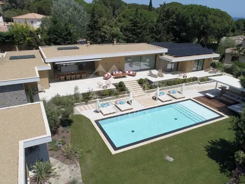 California-style Villa 8 mn walk from Pampelonne beaches Bowling, sauna, pool, 6 bedrooms in Ramatuelle 0 rental For Super Rich