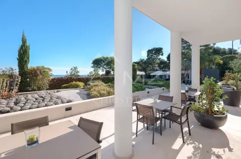 Luxury Villa overlooking the village and harbour pool with sea view, 8 bedrooms in Saint Jean Cap Ferrat