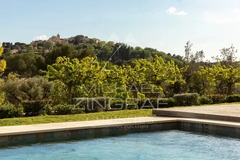 Luxury Villa Top-of-the-range amenitie 15x6m heated swimming pool, 7 bedrooms in Mougins - French Riviera buy for sale For Super Rich