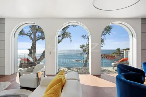Luxury Villa Cap Roux Waterfront with 2 accesses to the sea between Cannes and Saint Raphaël, 5 bedrooms in Anthéor real estate rental For Super Rich