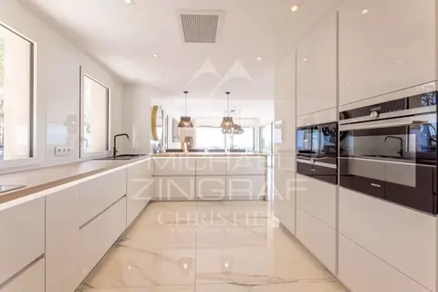 Contemporary  Villa Panoramic Sea Views petanque court, heated pool, 7 bedrooms in Mougins top rental For Super Rich