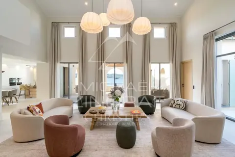 Elegant Villa Waterfront with private beach breathtaking views over the Gulf of Saint-Tropez, 6 bedrooms in Gassin vacation rental For Super Rich