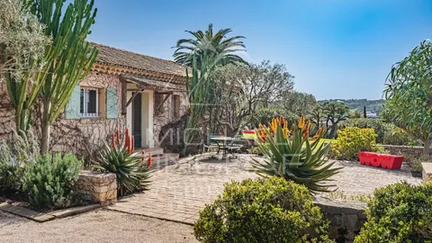 Provencal Villa Panoramic View swimming pool, wine cellar 8 bedrooms in Saint Tropez buy for sale For Super Rich