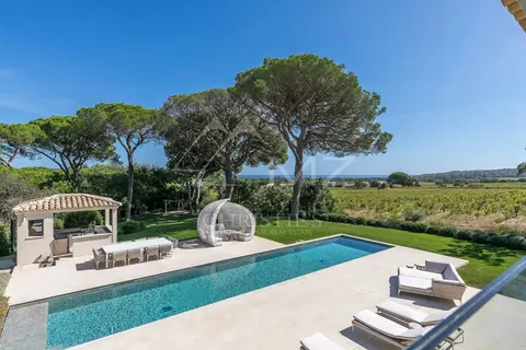 contemporary Villa Exceptional views of Pampelonne bay and vineyards Ideally located, 6 bedrooms in Ramatuelle - French Riviera 0 rental For Super Rich
